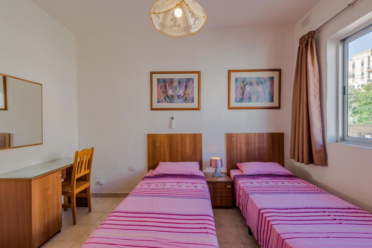 Bayview 2 Bedroom Seaview Apartment With Large Terrace With Panoramic Views - By Getawaysmalta St. Paul's Bay Bagian luar foto