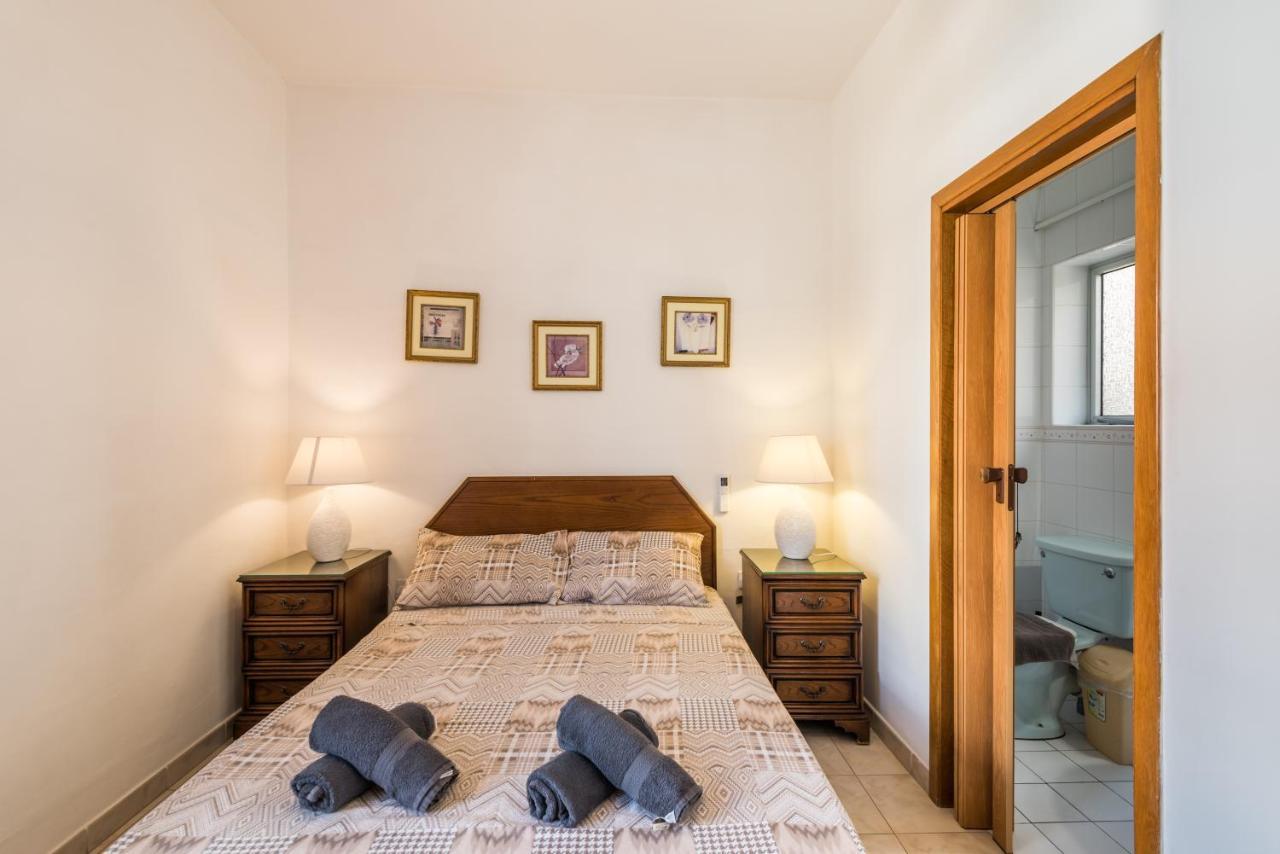 Bayview 2 Bedroom Seaview Apartment With Large Terrace With Panoramic Views - By Getawaysmalta St. Paul's Bay Bagian luar foto